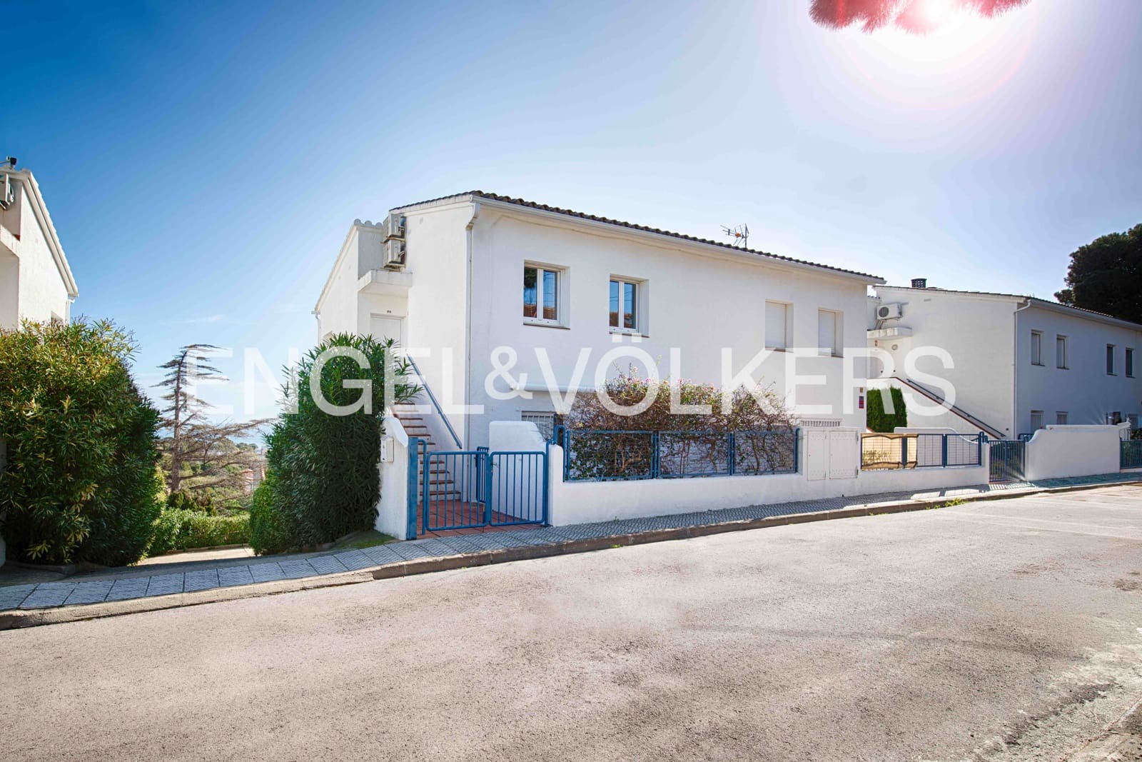 2 soverom Leilighet til salgs i Llanca med garasje - € 399 000 (Ref: 9684356)