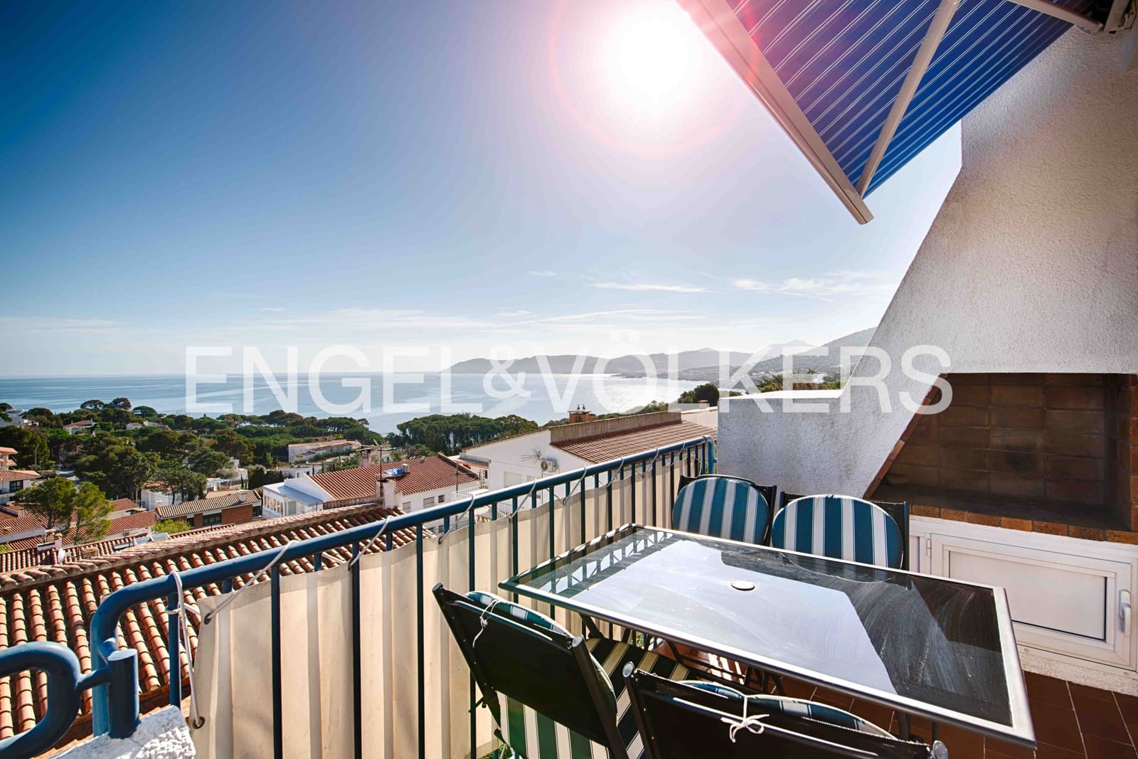 2 soverom Leilighet til salgs i Llanca med garasje - € 399 000 (Ref: 9684356)