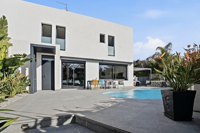 4 camera da letto Villa in vendita in Empuriabrava, Castelló d'Empúries con piscina garage - 725.000 € (Rif: 9687373)