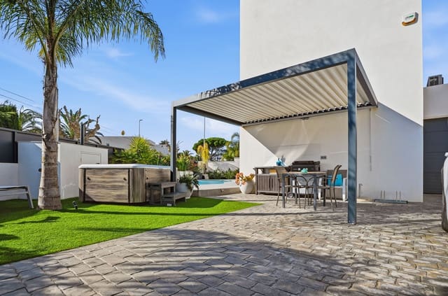 4 camera da letto Villa in vendita in Empuriabrava, Castelló d'Empúries con piscina garage - 725.000 € (Rif: 9687373)