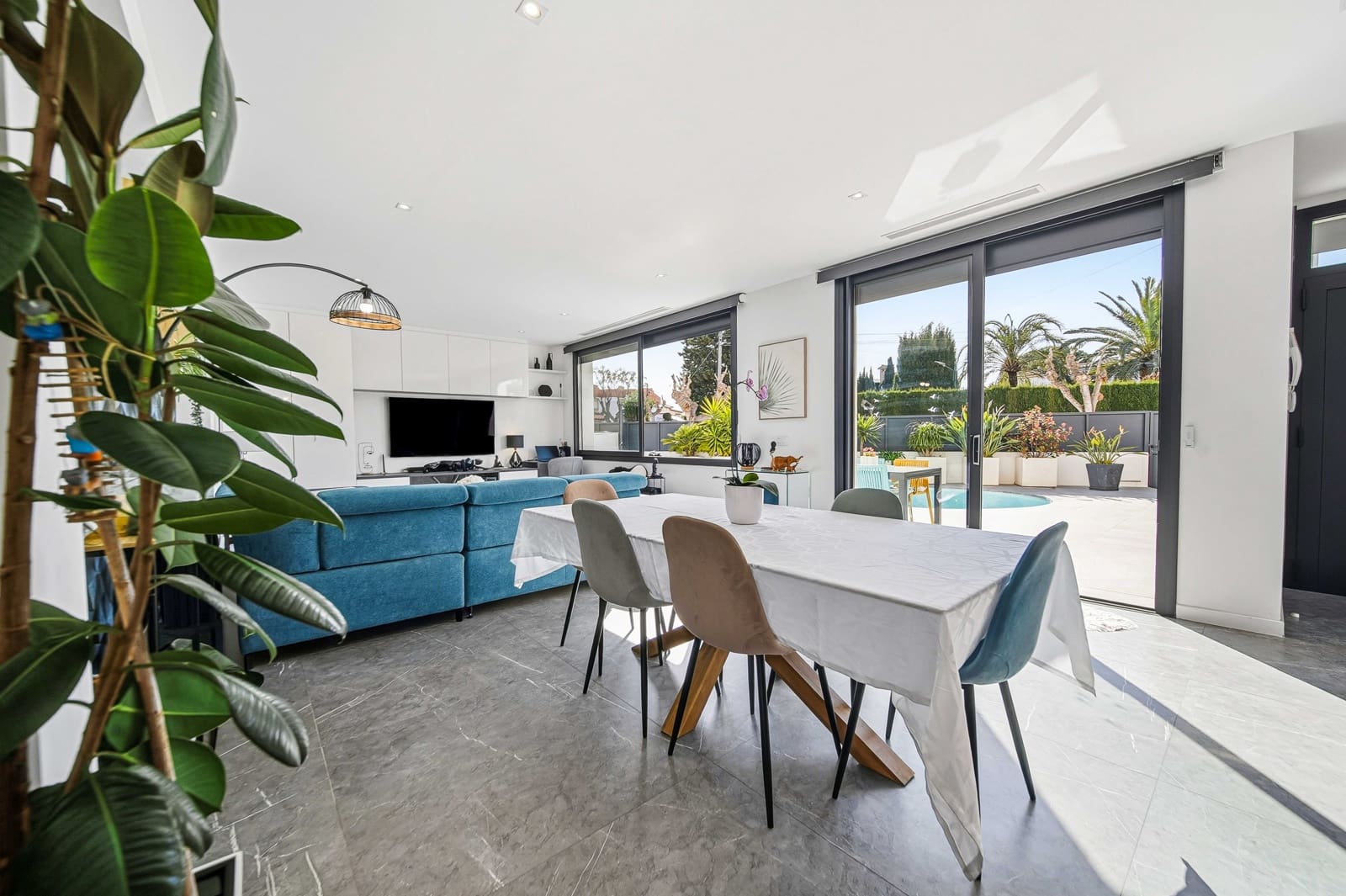 4 camera da letto Villa in vendita in Empuriabrava con piscina garage - 725.000 € (Rif: 9687373)