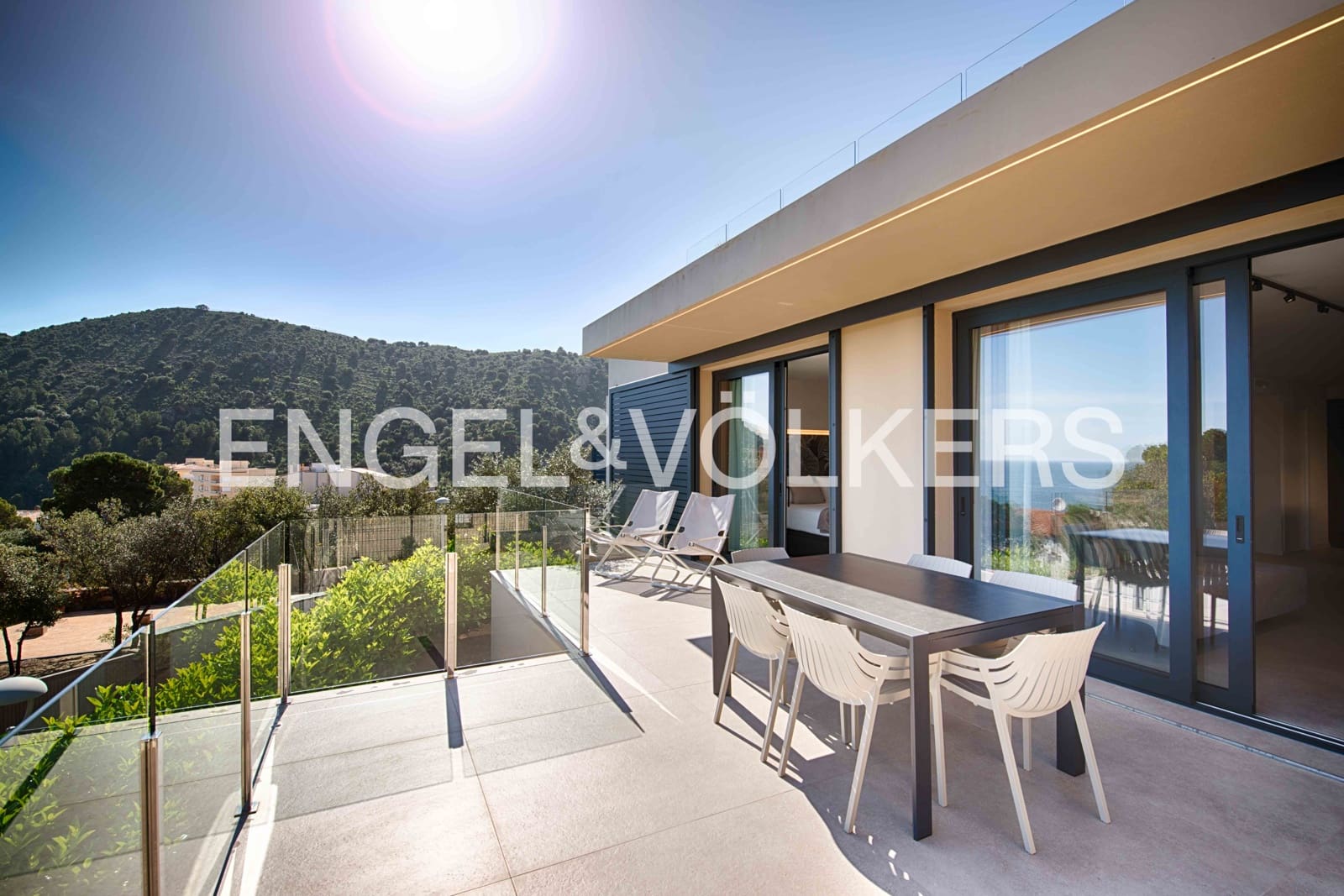 3 bedroom Villa for sale in Colera with pool garage - € 1,400,000 (Ref: 9696768)