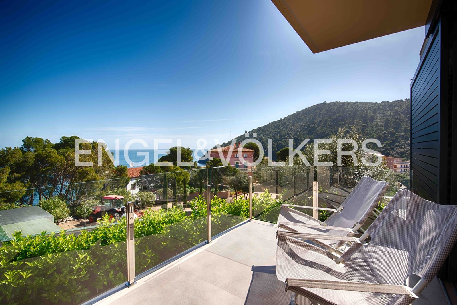 3 bedroom Villa for sale in Colera with pool garage - € 1,400,000 (Ref: 9696768)