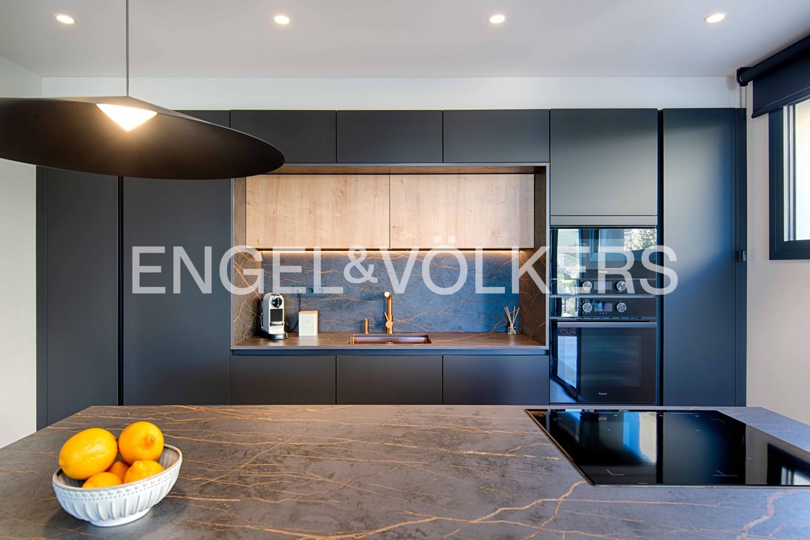 3 bedroom Villa for sale in Colera with pool garage - € 1,400,000 (Ref: 9696768)