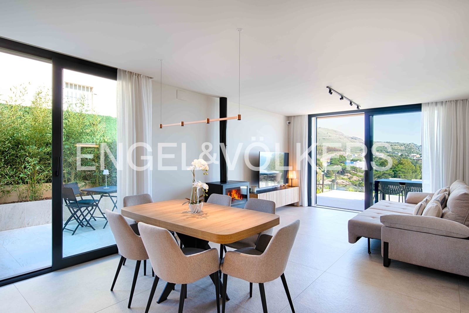 3 bedroom Villa for sale in Colera with pool garage - € 1,400,000 (Ref: 9696768)