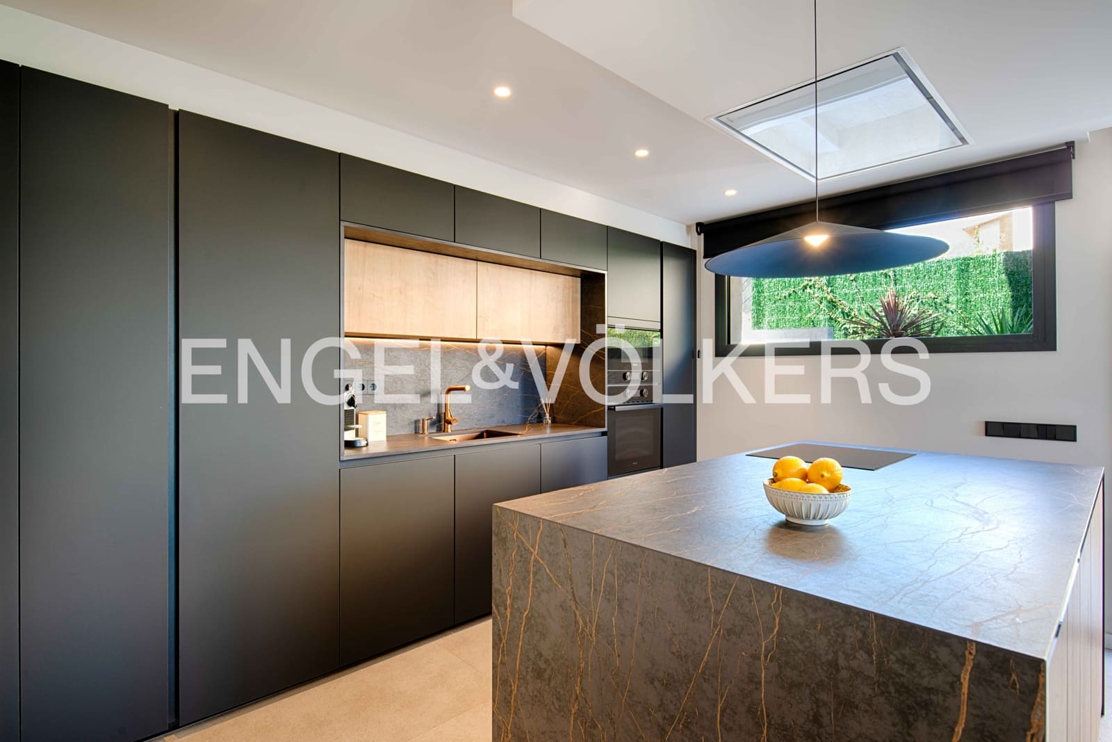 3 bedroom Villa for sale in Colera with pool garage - € 1,400,000 (Ref: 9696768)