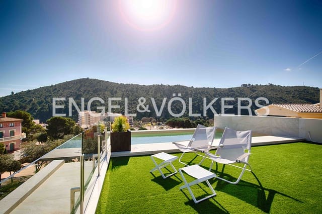 Chalet de 3 habitaciones en Colera en venta con piscina garaje - 1.400.000 € (Ref: 9696768)