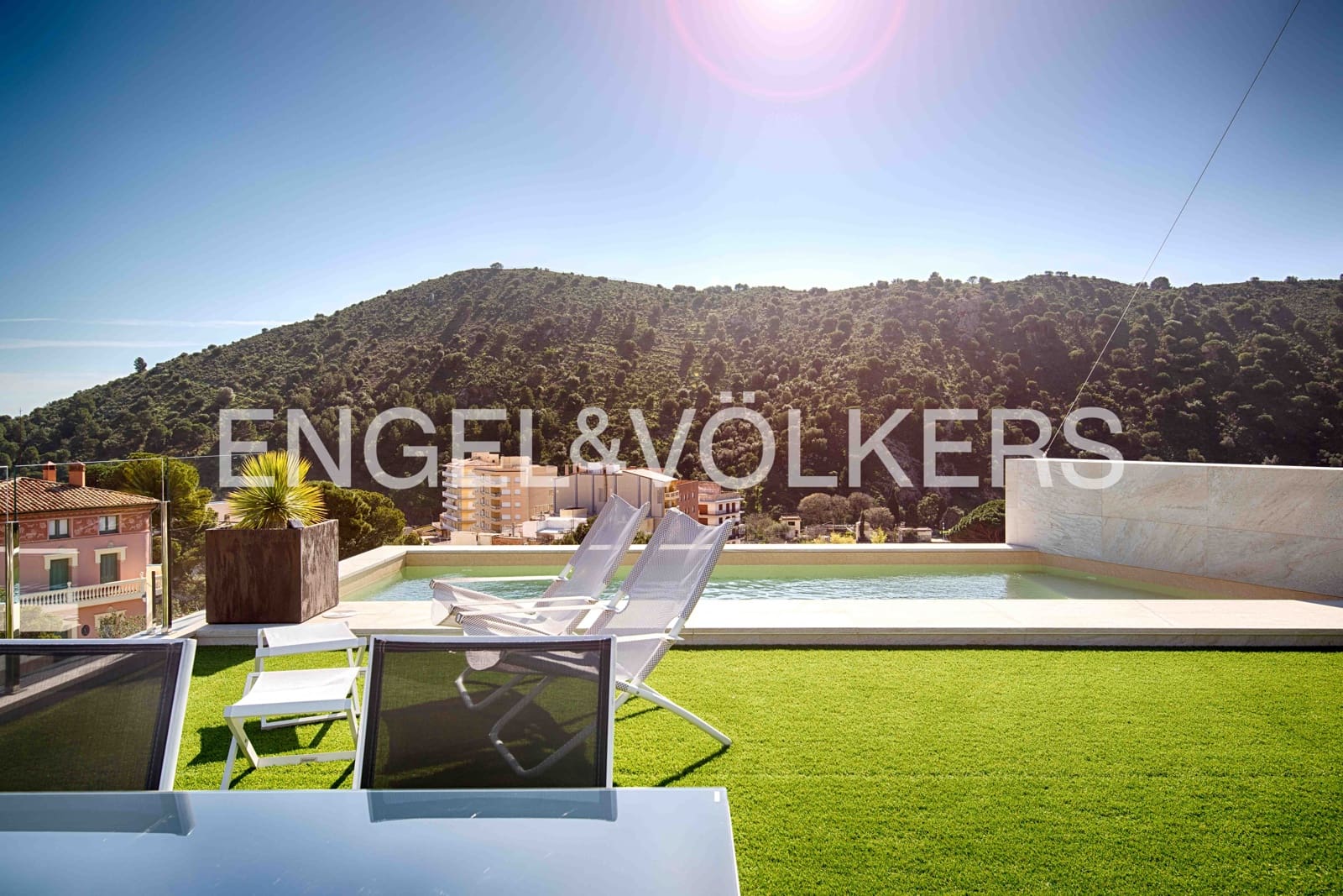 3 bedroom Villa for sale in Colera with pool garage - € 1,400,000 (Ref: 9696768)