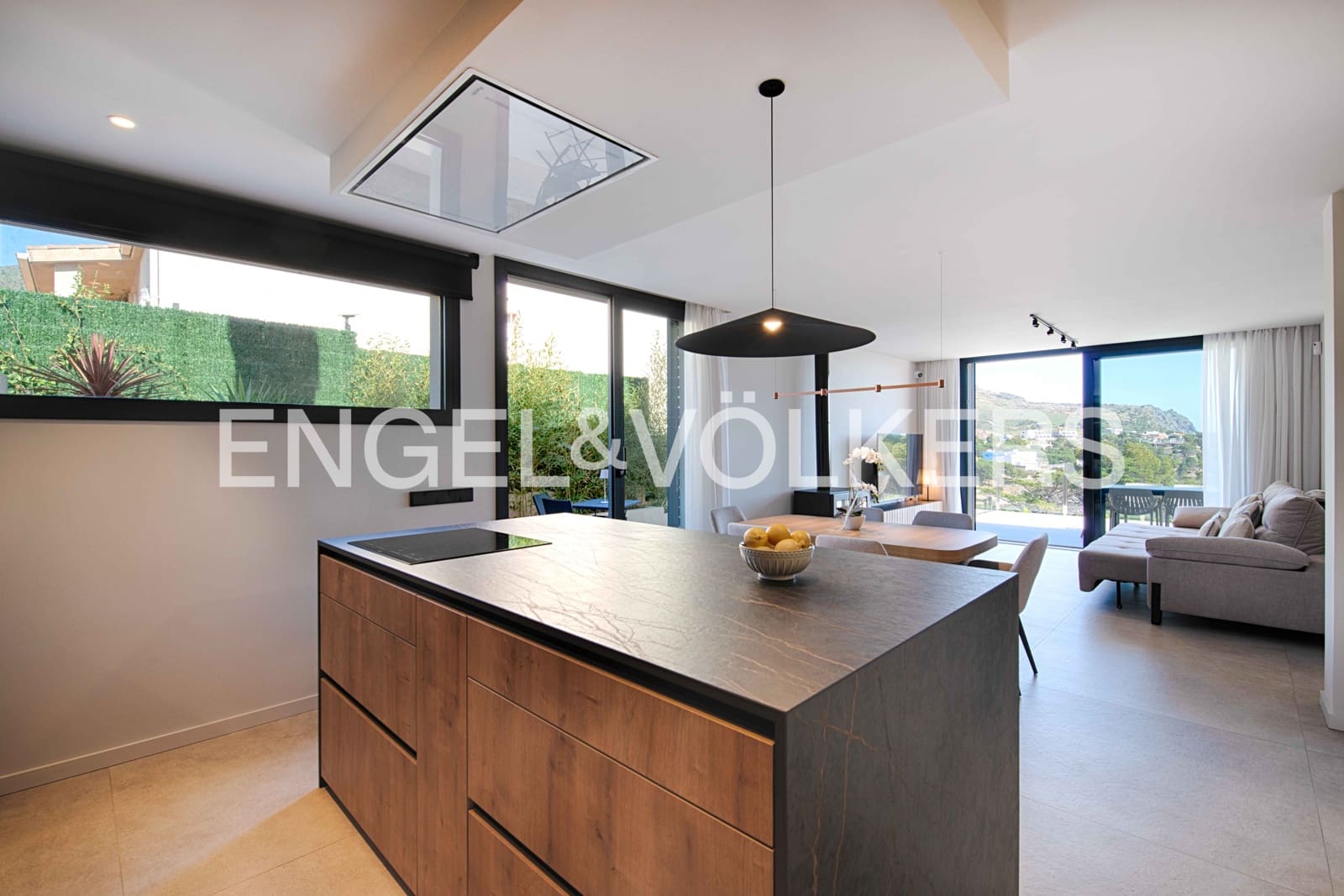 3 bedroom Villa for sale in Colera with pool garage - € 1,400,000 (Ref: 9696768)