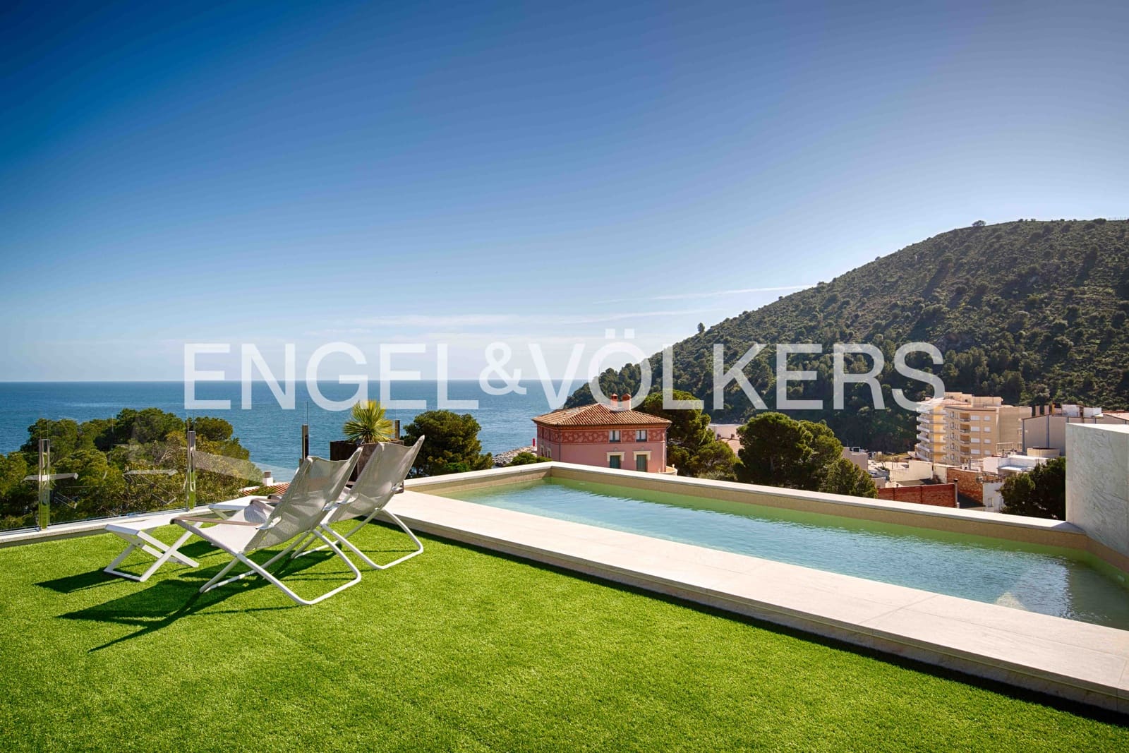 3 bedroom Villa for sale in Colera with pool garage - € 1,400,000 (Ref: 9696768)