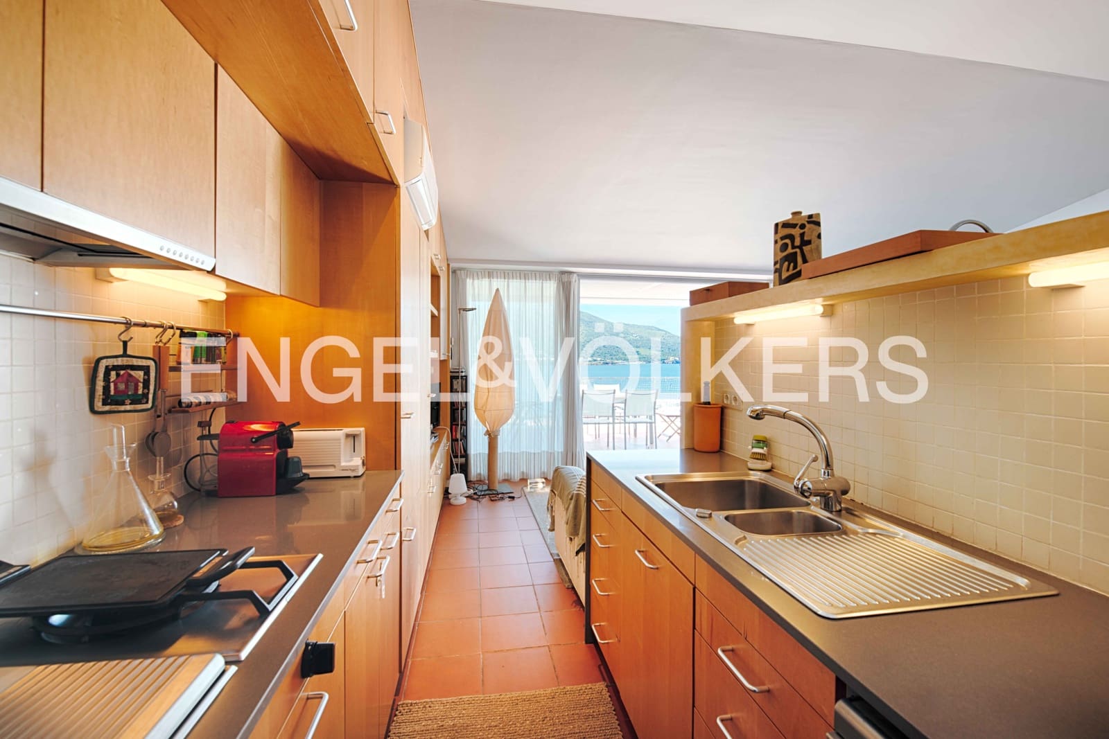 4 bedroom Townhouse for sale in El Port de la Selva with garage - € 850,000 (Ref: 9700006)