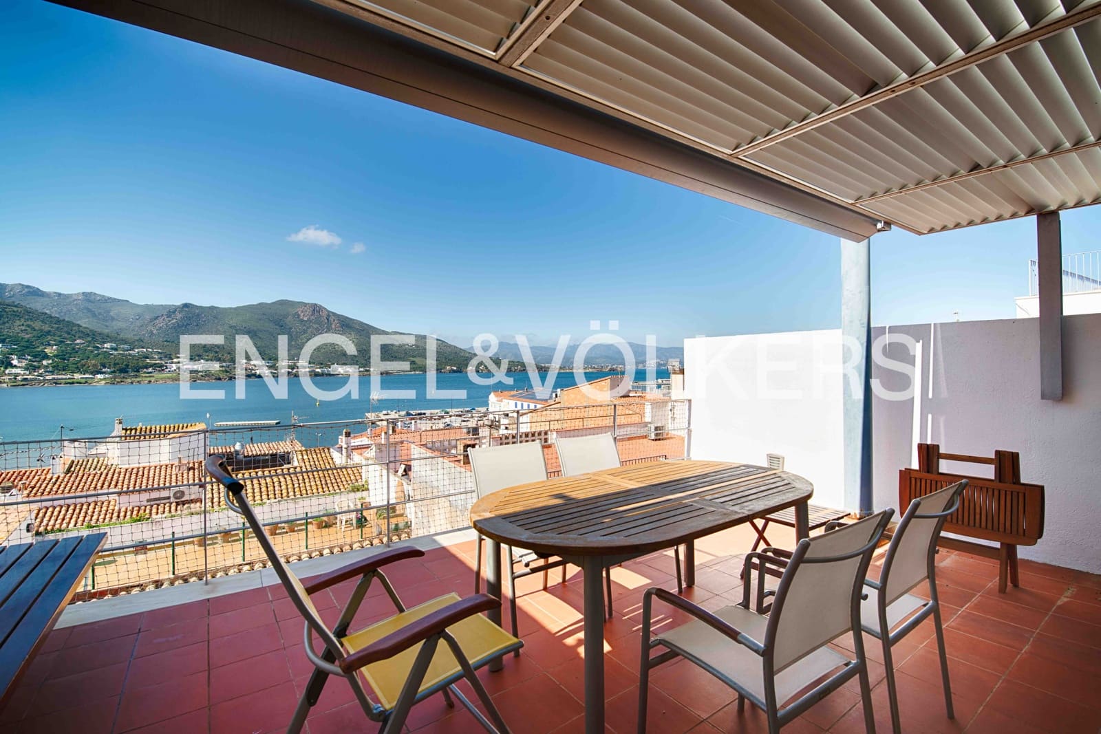 4 bedroom Townhouse for sale in El Port de la Selva with garage - € 850,000 (Ref: 9700006)