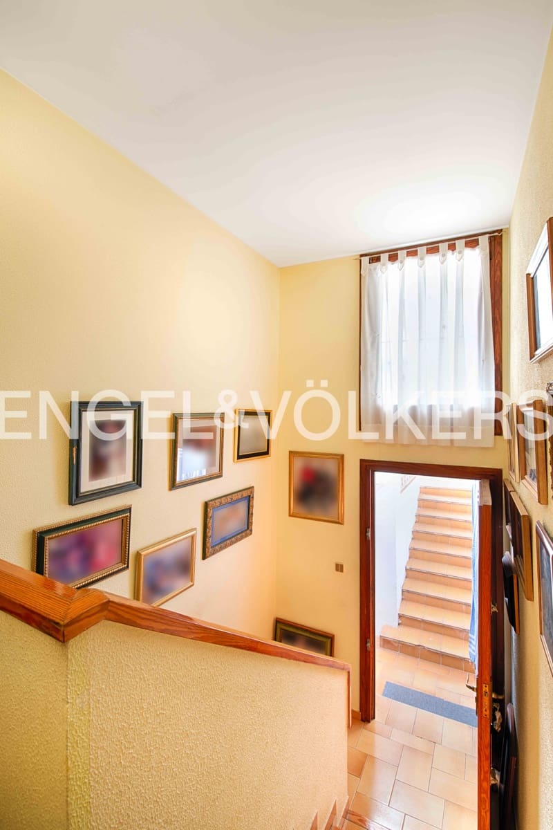 6 bedroom Terraced Villa for sale in Llanca with pool garage - € 850,000 (Ref: 9714097)