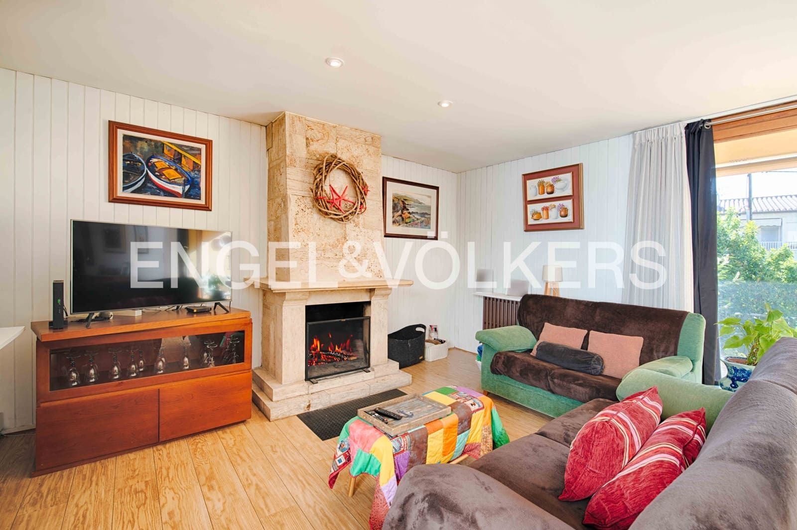 6 bedroom Terraced Villa for sale in Llanca with pool garage - € 850,000 (Ref: 9714097)