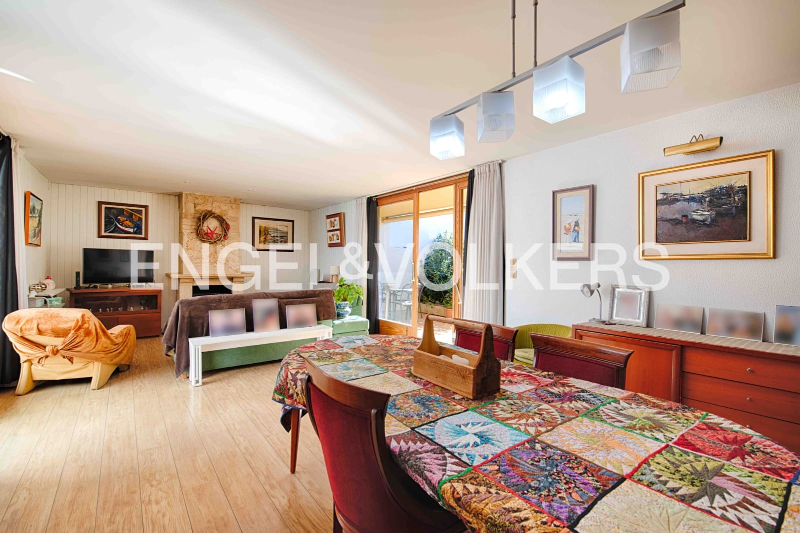 6 bedroom Terraced Villa for sale in Llanca with pool garage - € 850,000 (Ref: 9714097)