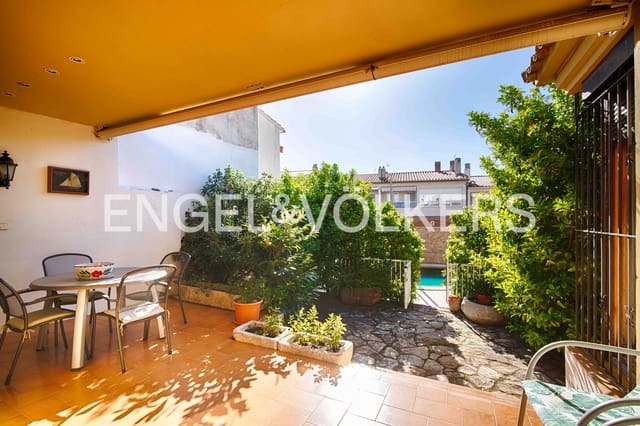 6 bedroom Terraced Villa for sale in Llançà with pool garage - € 850,000 (Ref: 9714097)