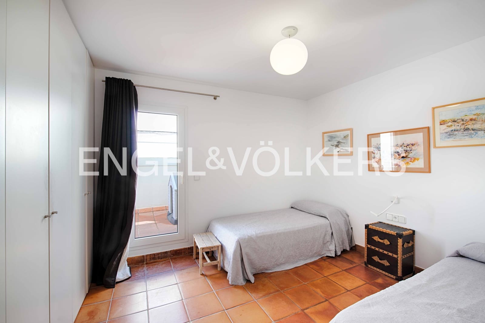 8 bedroom Villa for sale in El Port de la Selva with garage - € 1,800,000 (Ref: 9733777)