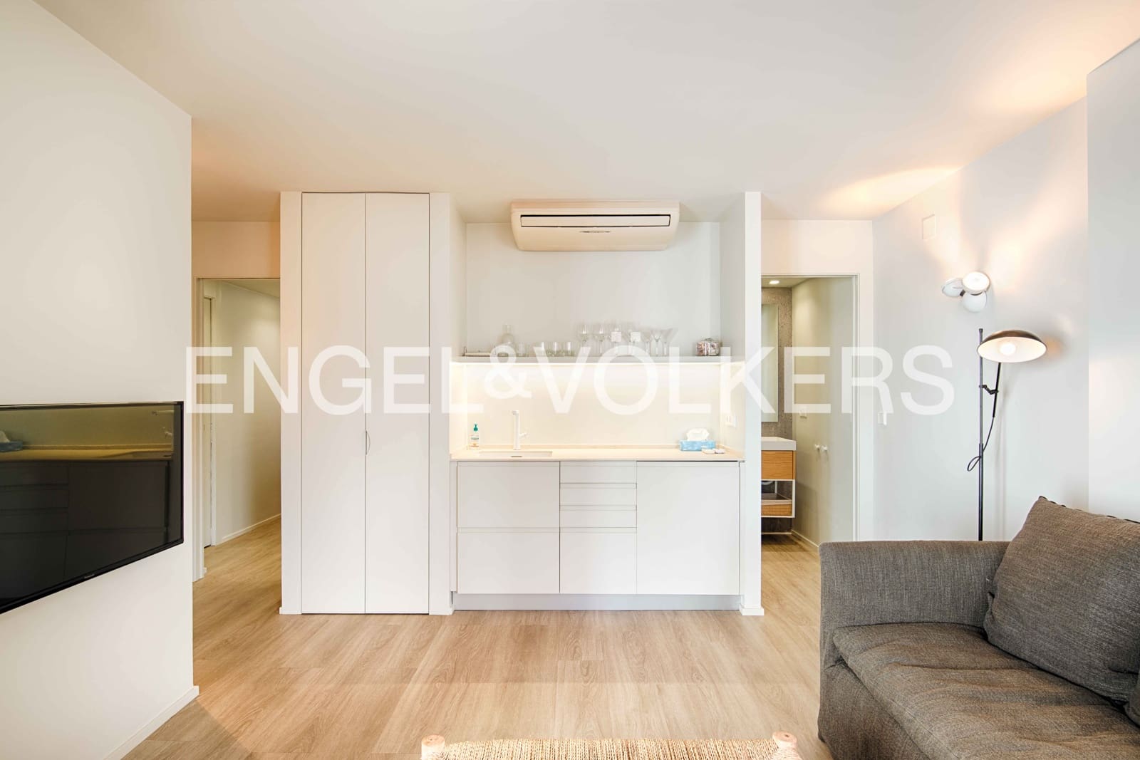 8 bedroom Villa for sale in El Port de la Selva with garage - € 1,800,000 (Ref: 9733777)