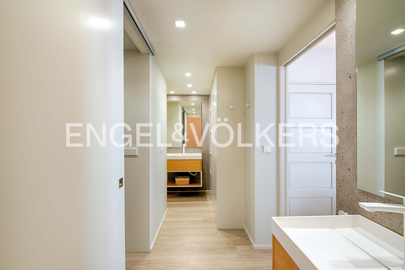 8 bedroom Villa for sale in El Port de la Selva with garage - € 1,800,000 (Ref: 9733777)