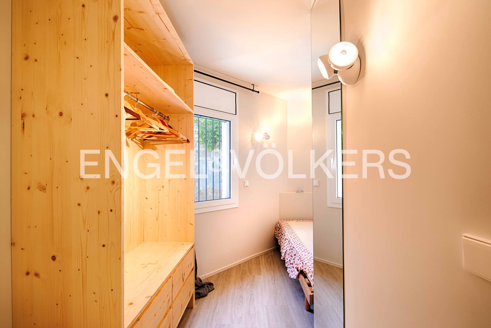 8 bedroom Villa for sale in El Port de la Selva with garage - € 1,800,000 (Ref: 9733777)