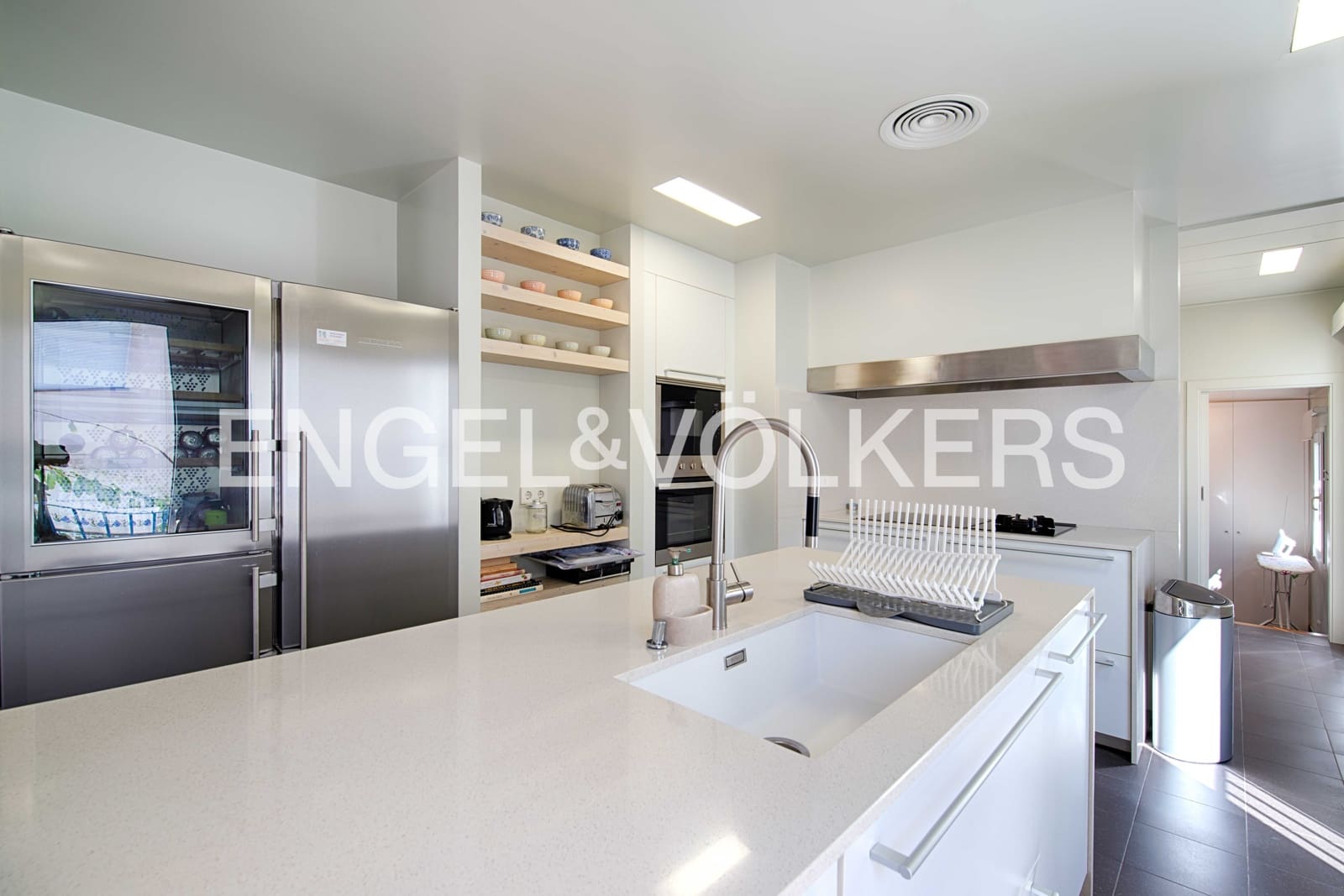 8 bedroom Villa for sale in El Port de la Selva with garage - € 1,800,000 (Ref: 9733777)