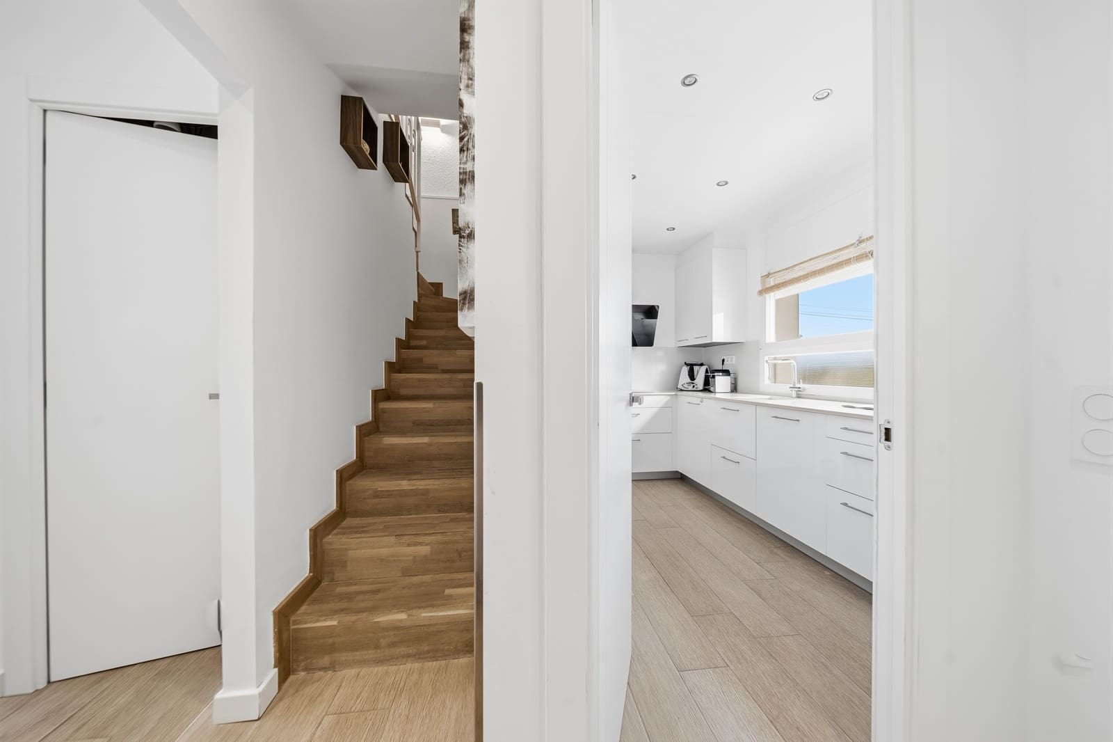 3 bedroom Townhouse for sale in Empuriabrava with garage - € 549,000 (Ref: 9740591)