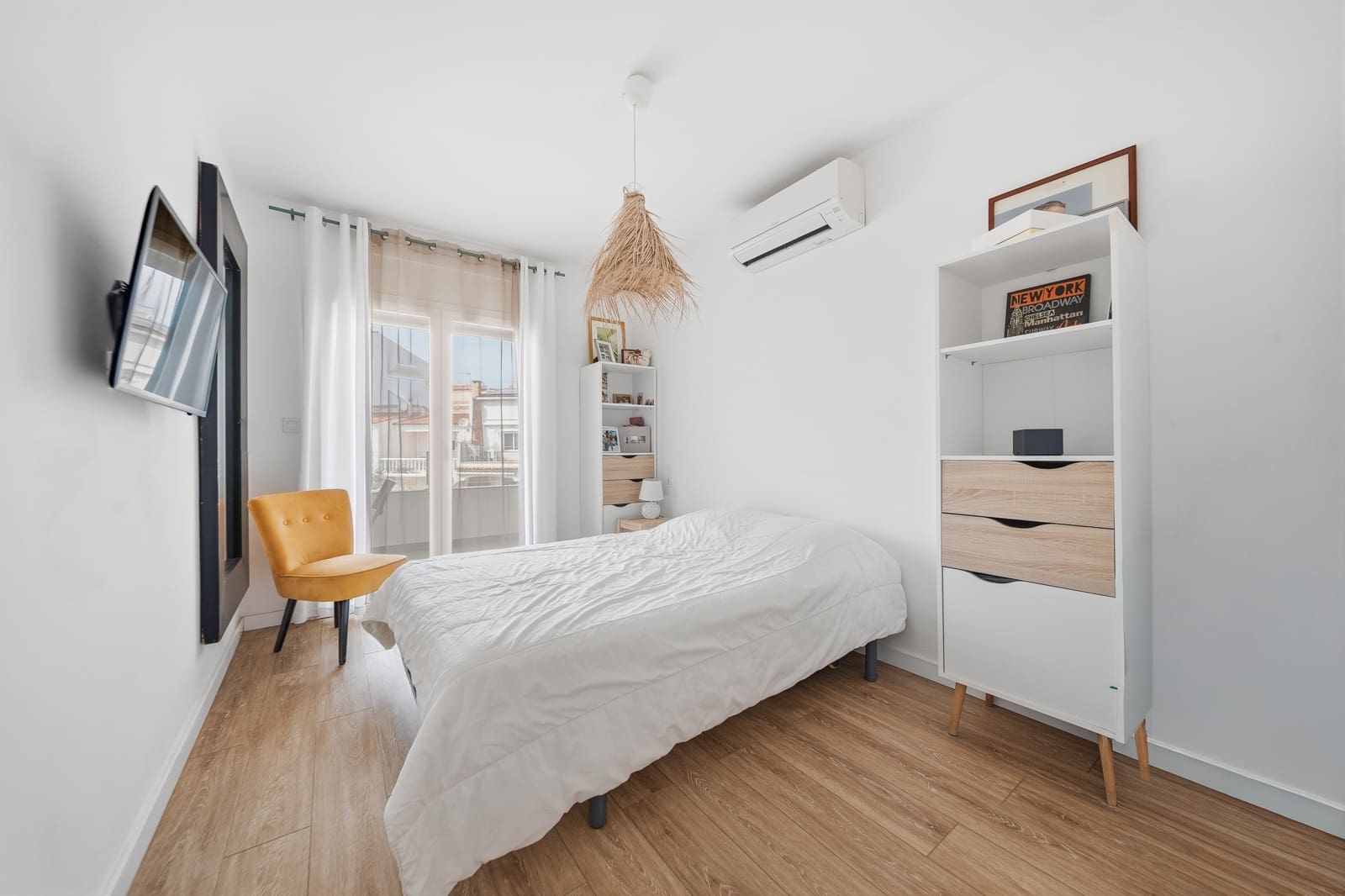 3 bedroom Townhouse for sale in Empuriabrava with garage - € 549,000 (Ref: 9740591)