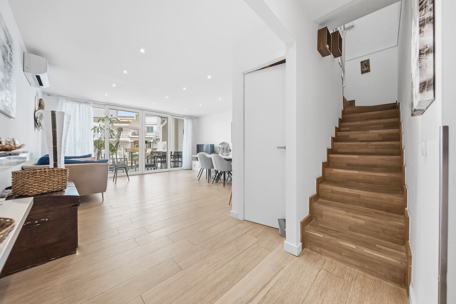 3 bedroom Townhouse for sale in Empuriabrava with garage - € 549,000 (Ref: 9740591)