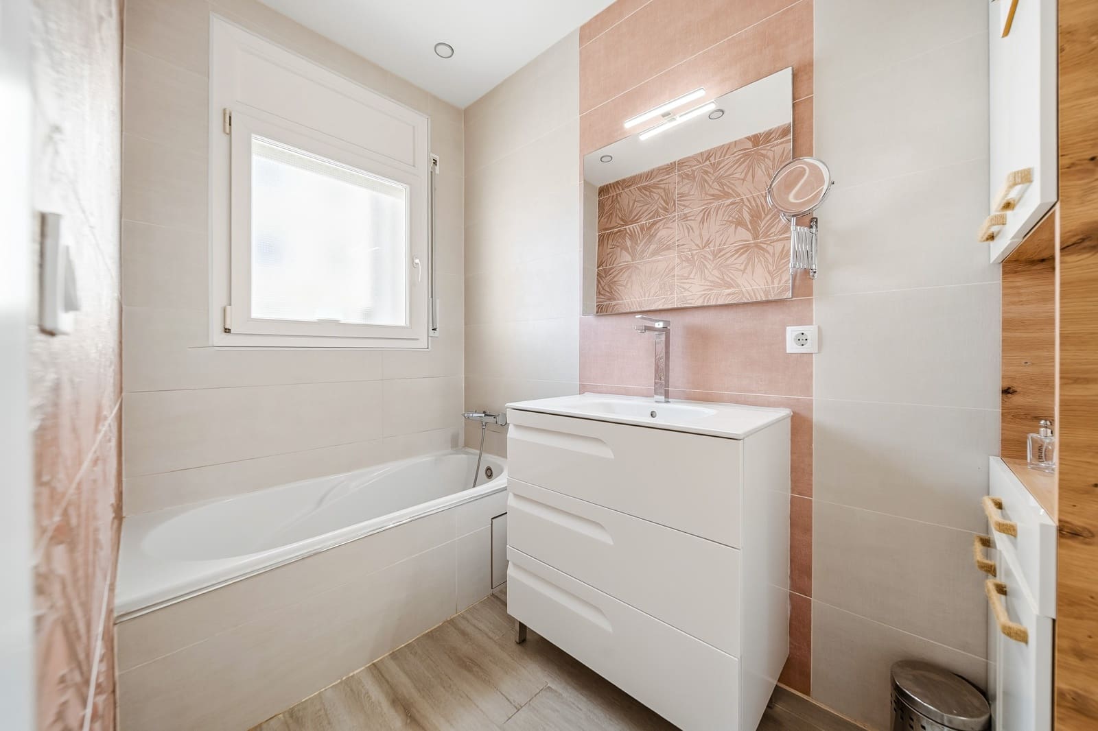 3 bedroom Townhouse for sale in Empuriabrava with garage - € 549,000 (Ref: 9740591)