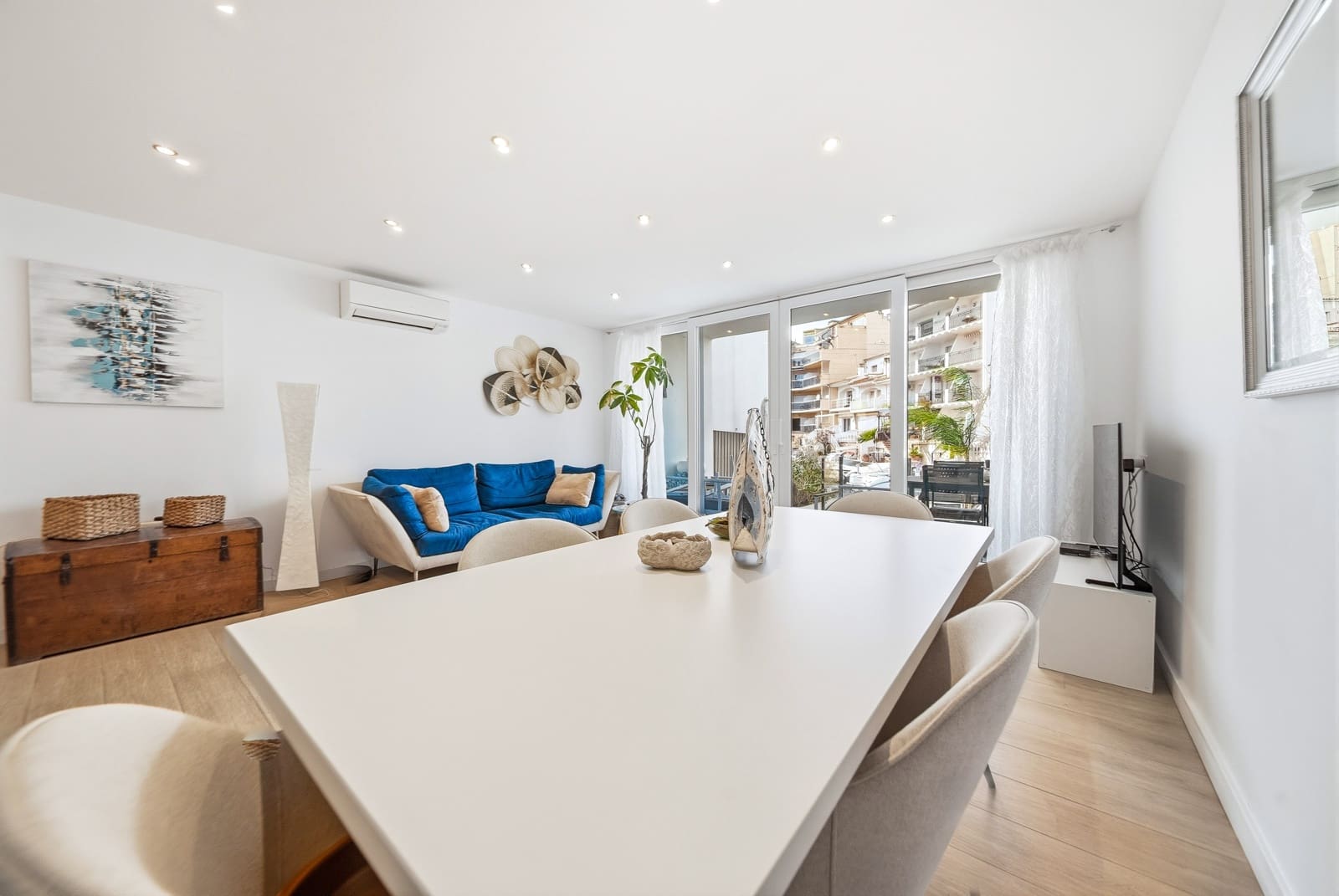 3 bedroom Townhouse for sale in Empuriabrava with garage - € 549,000 (Ref: 9740591)