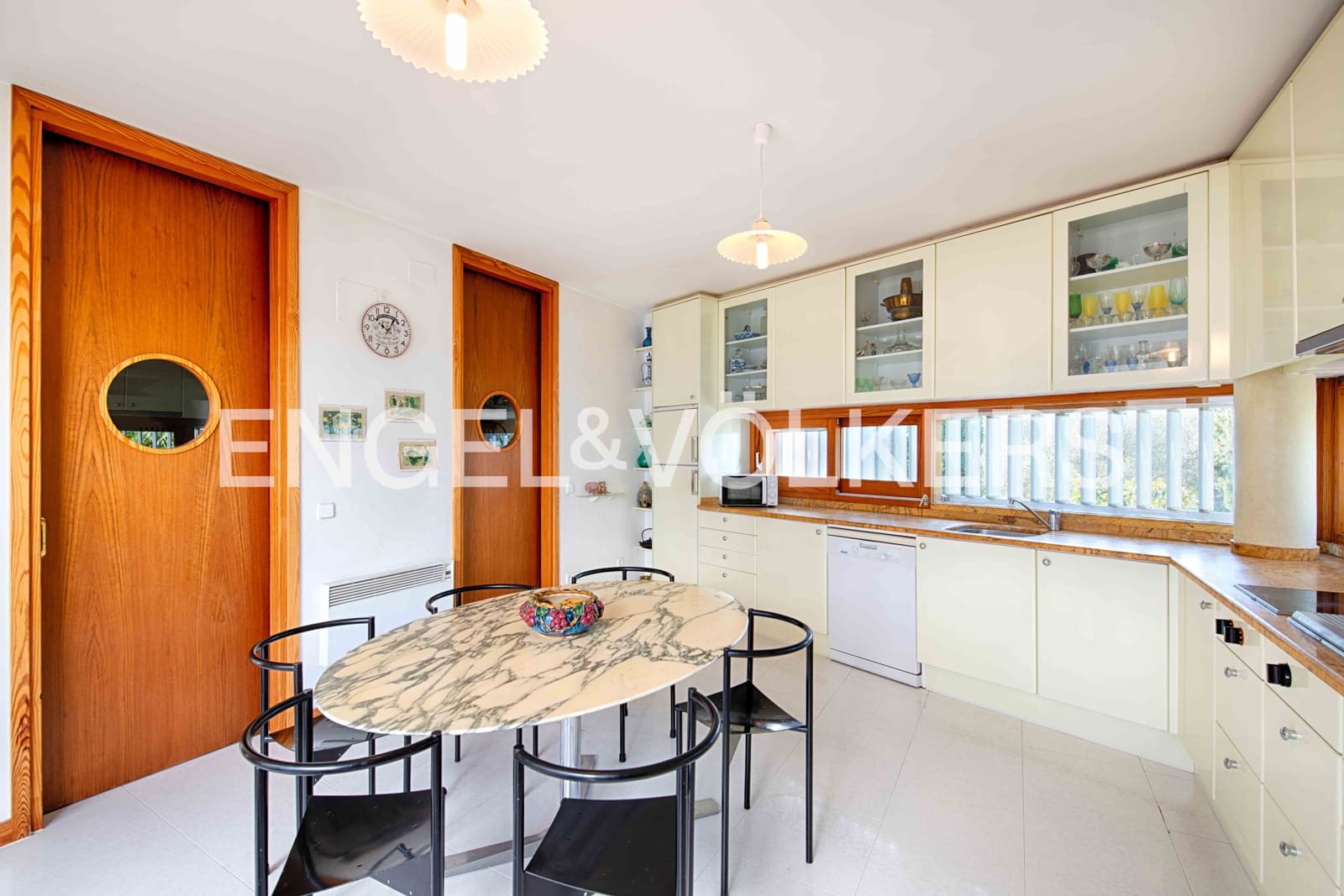 5 sypialnia Willa na sprzedaż w Llers z basenem garażem - 1 650 000 € (Ref: 9756338)