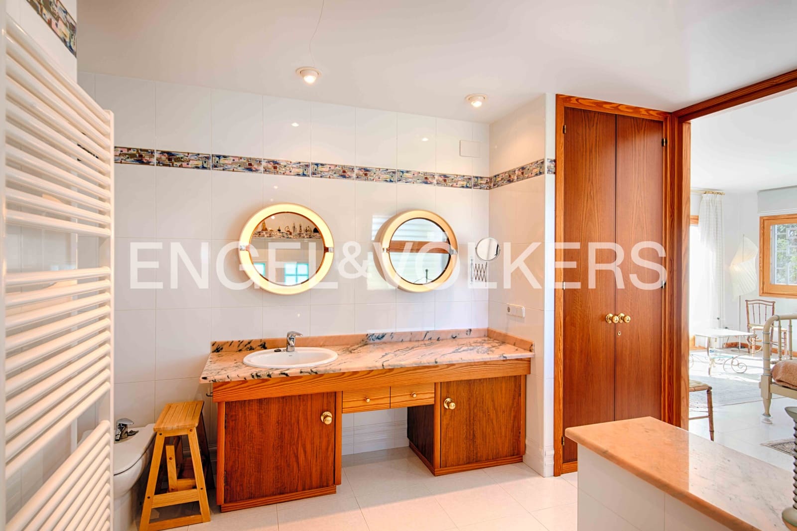 5 sypialnia Willa na sprzedaż w Llers z basenem garażem - 1 650 000 € (Ref: 9756338)