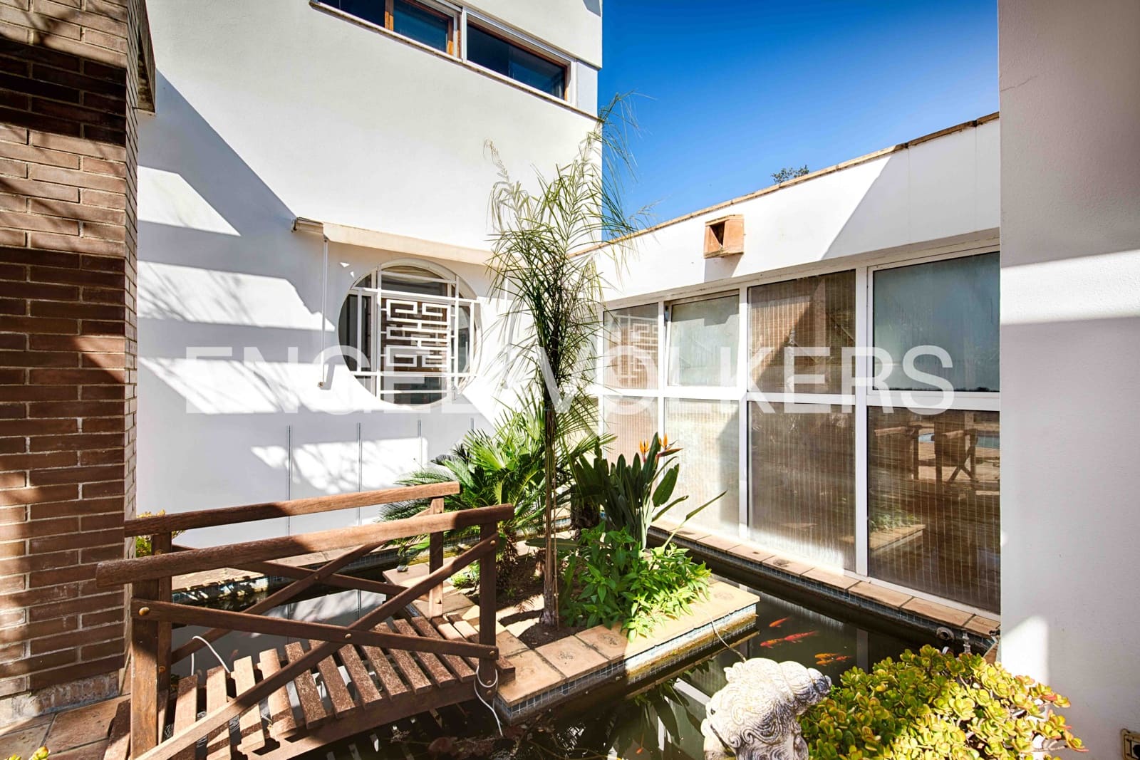 5 sypialnia Willa na sprzedaż w Llers z basenem garażem - 1 650 000 € (Ref: 9756338)