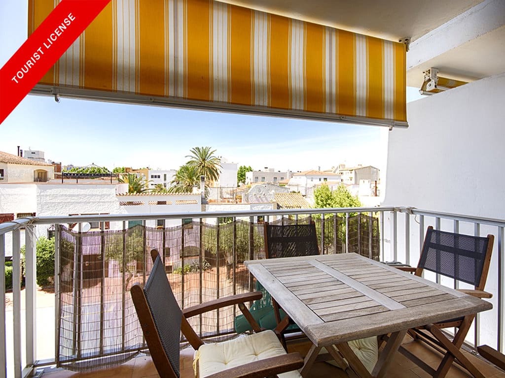 1 bedroom Apartment for sale in Empuriabrava - € 149,000 (Ref: 9768999)