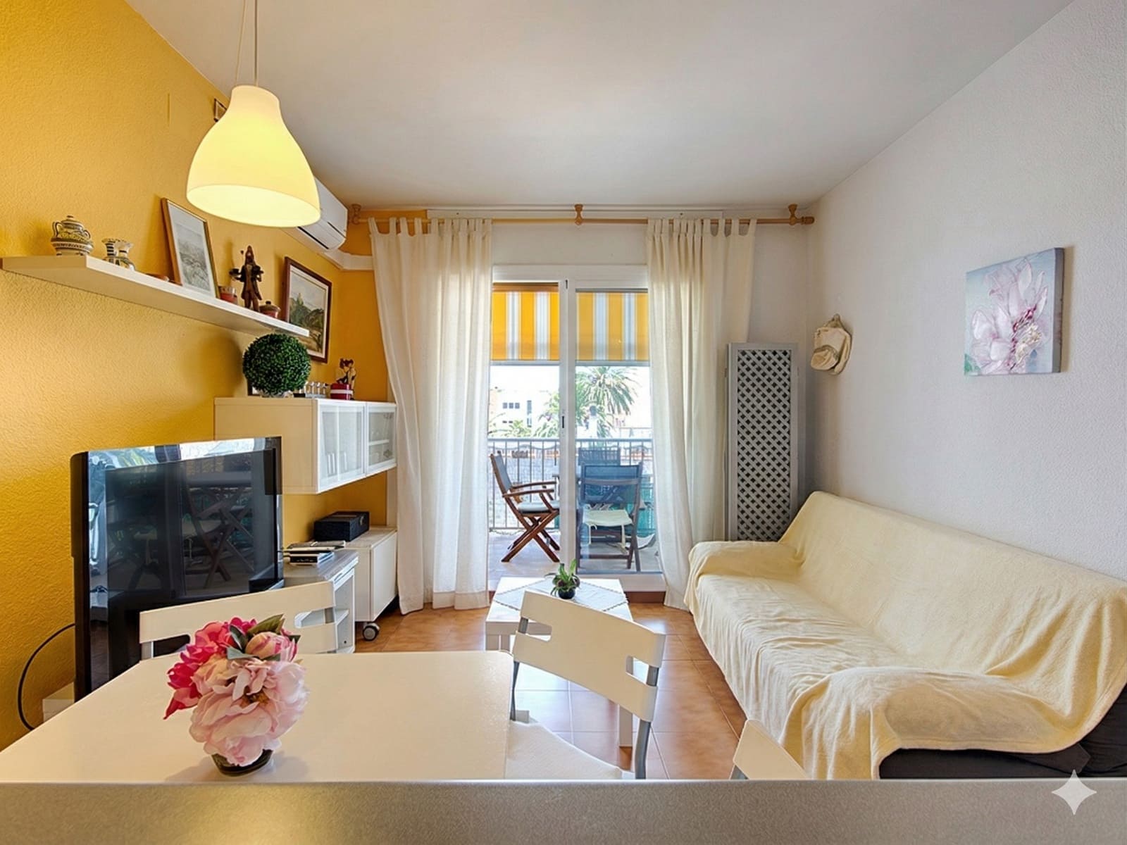 1 bedroom Apartment for sale in Empuriabrava - € 149,000 (Ref: 9768999)