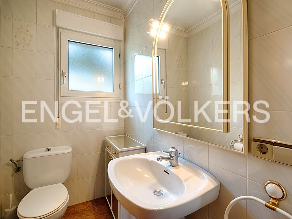 4 makuuhuone Huvila myytävänä paikassa Figueres mukana 
autotalli - 490 000 € (Ref: 9771857)