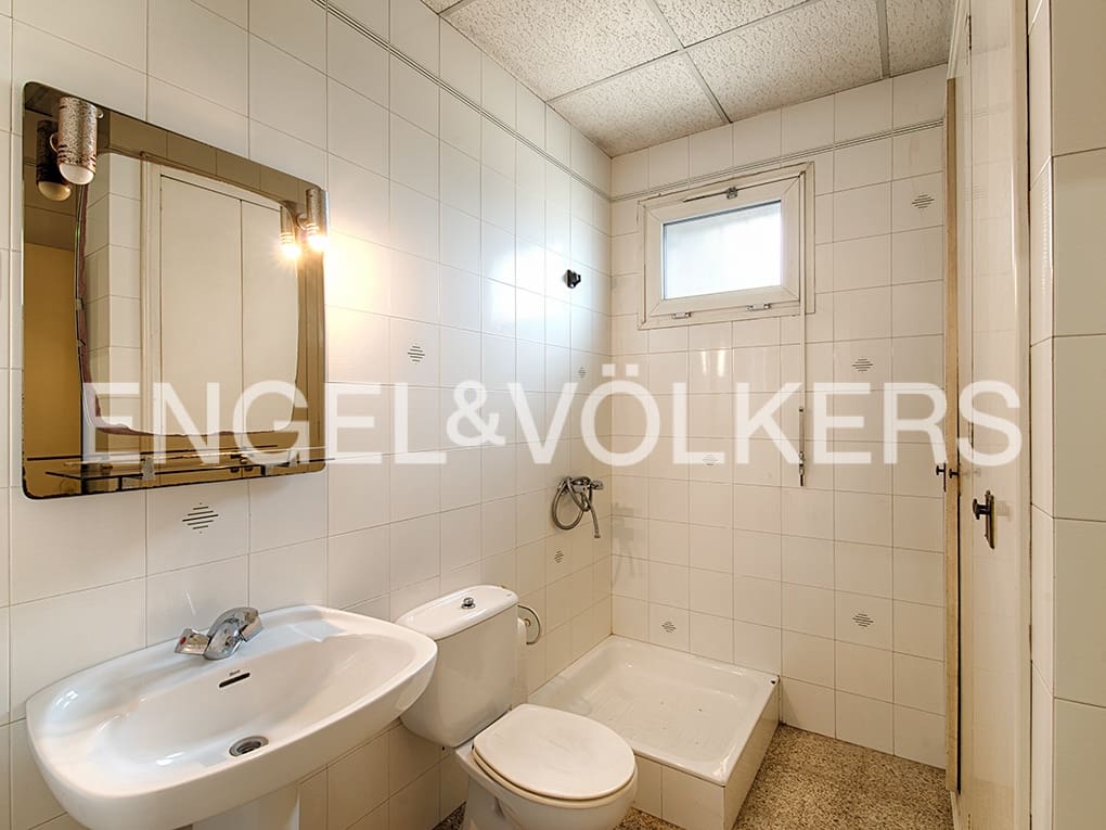 4 makuuhuone Huvila myytävänä paikassa Figueres mukana 
autotalli - 490 000 € (Ref: 9771857)