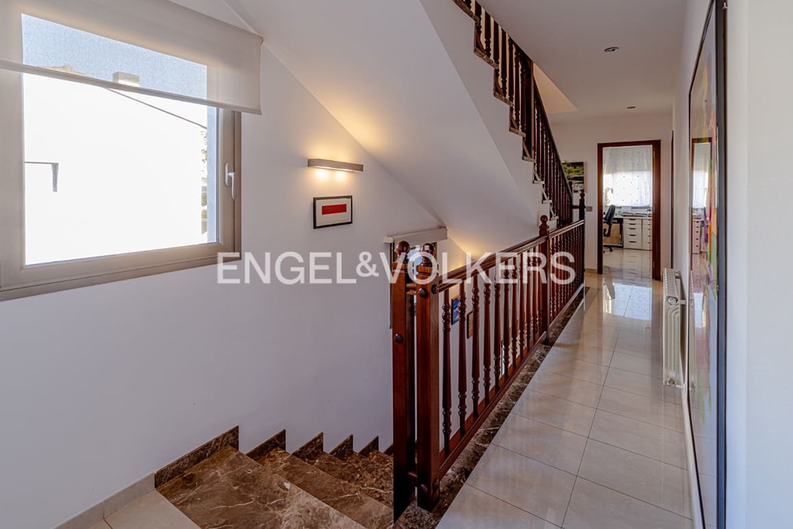 5 sypialnia Dom na sprzedaż w Figueres z garażem - 450 000 € (Ref: 9784489)