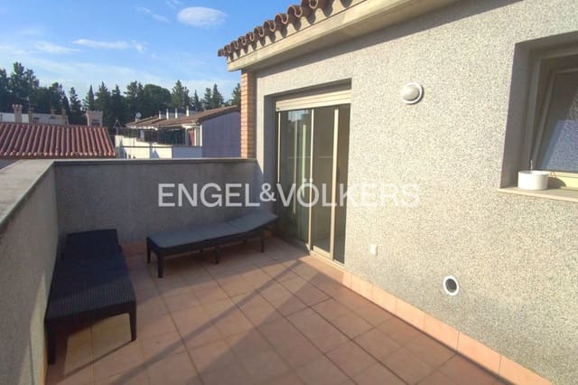 5 chambre Maison de Ville à vendre à Figueres avec garage - 450 000 € (Ref: 9784489)