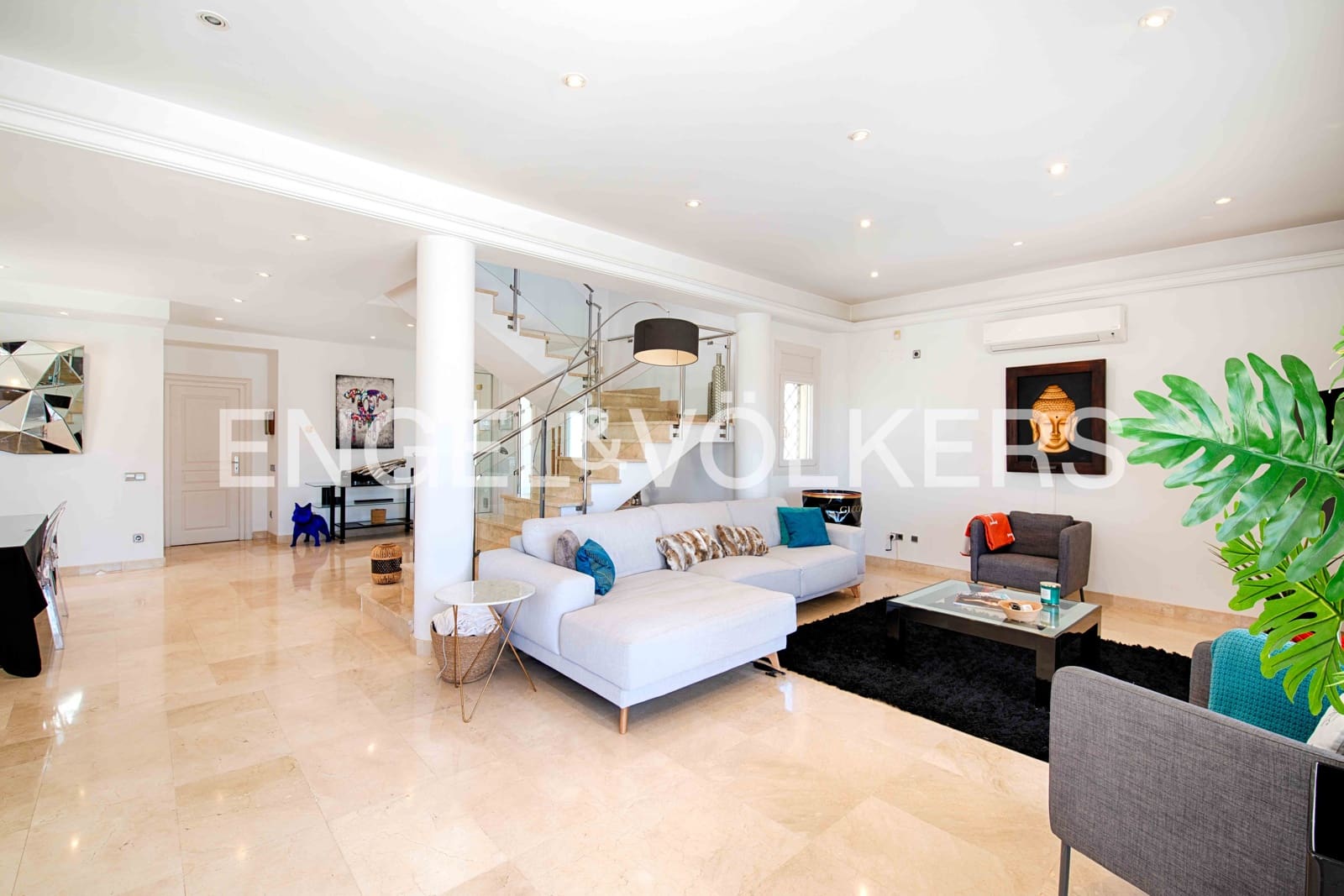 4 bedroom Villa for sale in Santa Margarida with pool - € 1,985,000 (Ref: 9795334)