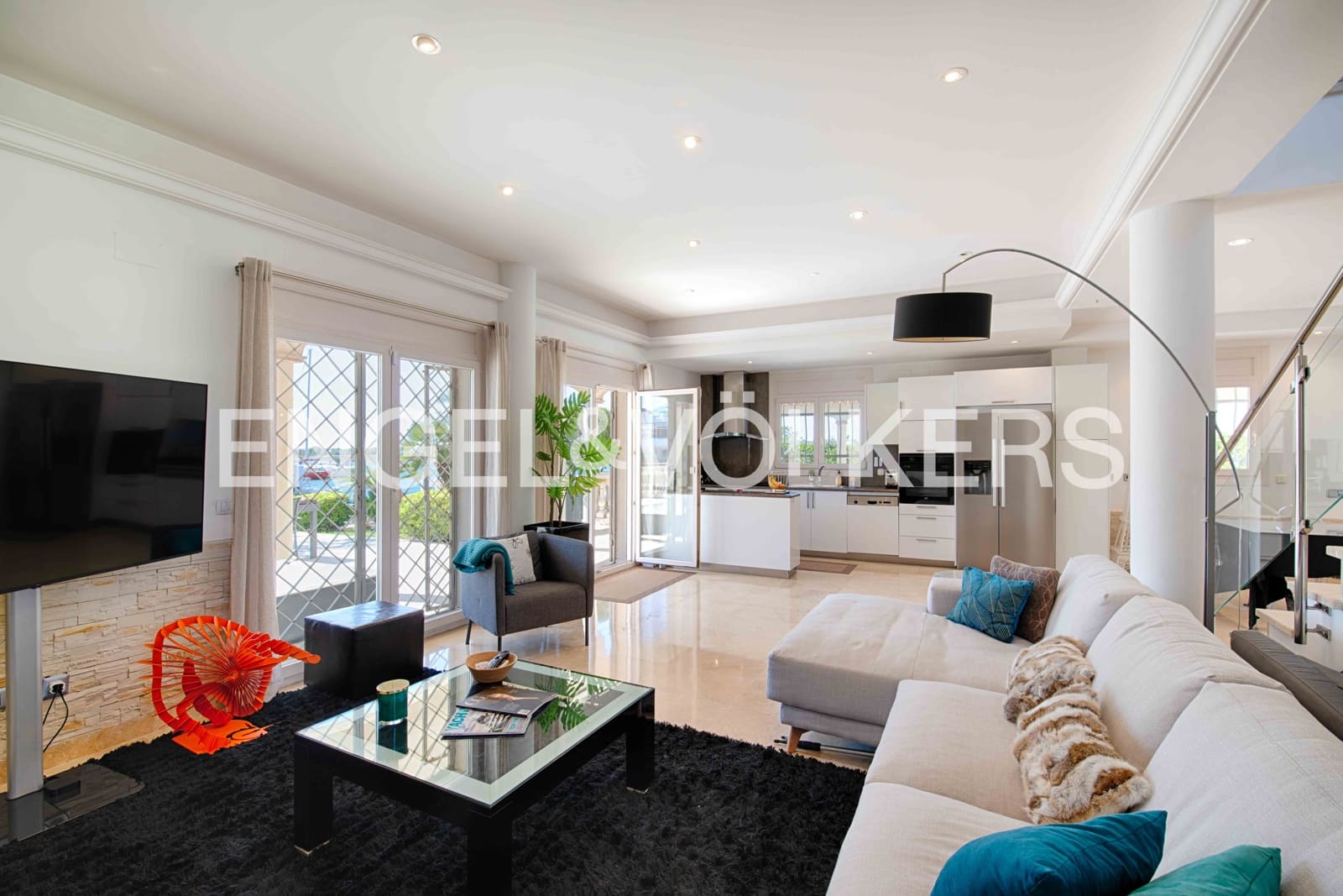 4 bedroom Villa for sale in Santa Margarida with pool - € 1,985,000 (Ref: 9795334)