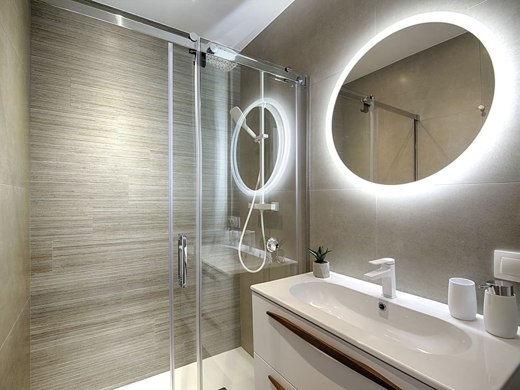 4 sypialnia Dom szeregowy na sprzedaż w Empuriabrava z basenem garażem - 880 000 € (Ref: 9798321)