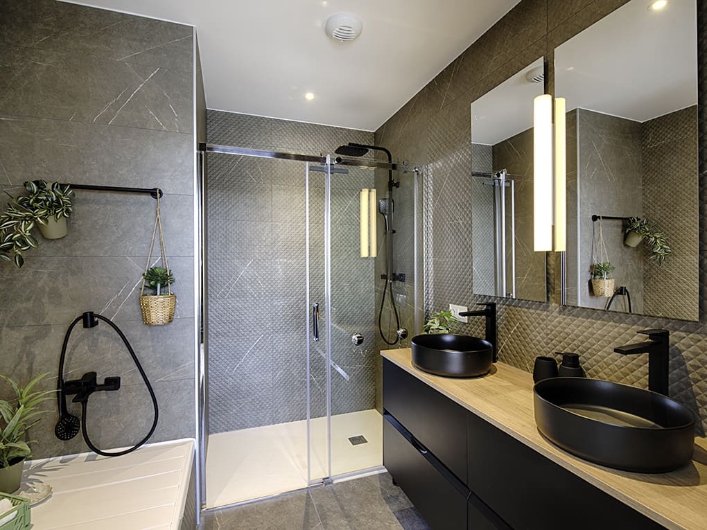 4 sypialnia Dom szeregowy na sprzedaż w Empuriabrava z basenem garażem - 880 000 € (Ref: 9798321)