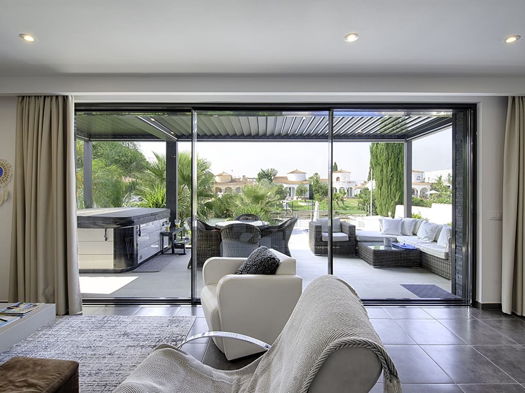 4 Zimmer Villa zu verkaufen in Empuriabrava mit Garage - 1.115.000 € (Ref: 9814628)