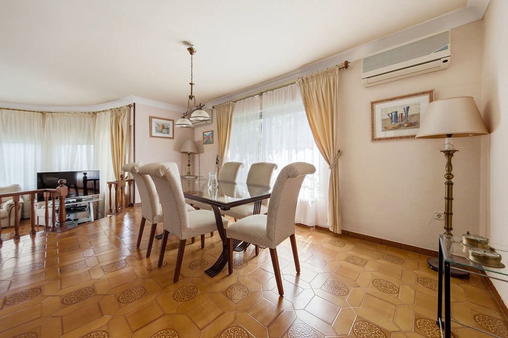 3 sovrum Villa till salu i Empuriabrava med pool garage - 1 375 000 € (Ref: 9816522)