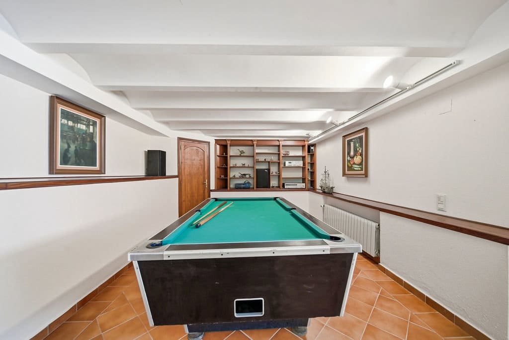 3 sovrum Villa till salu i Empuriabrava med pool garage - 1 375 000 € (Ref: 9816522)