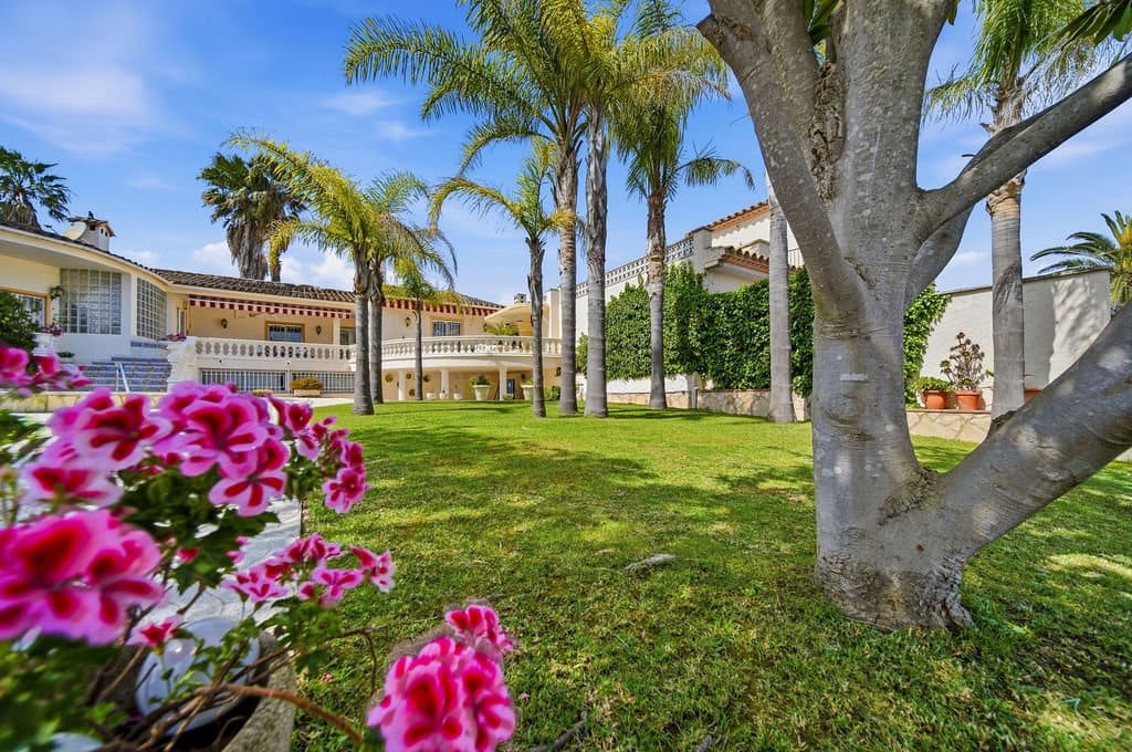 3 sovrum Villa till salu i Empuriabrava med pool garage - 1 375 000 € (Ref: 9816522)
