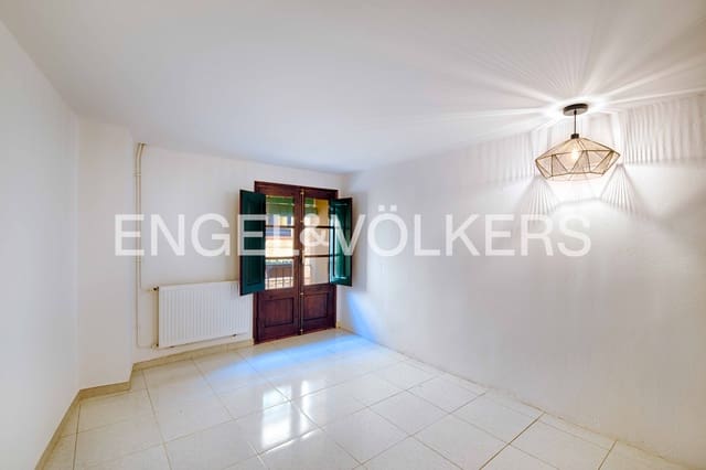 9 slaapkamer Villa te koop in Terrades met zwembad - € 940.000 (Ref: 9832002)