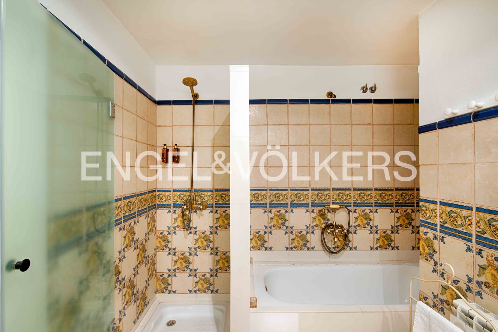 9 slaapkamer Villa te koop in Terrades met zwembad - € 940.000 (Ref: 9832002)