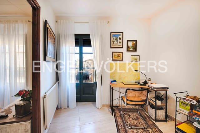 9 slaapkamer Villa te koop in Terrades met zwembad - € 940.000 (Ref: 9832002)